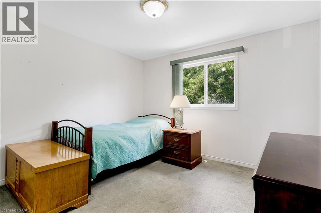 102 CHATEAU Crescent - Image 21