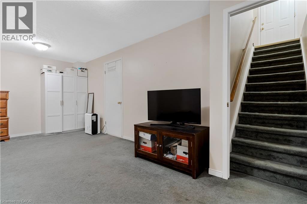 102 CHATEAU Crescent - 22