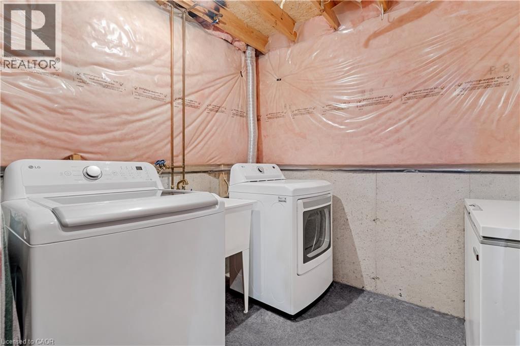 102 CHATEAU Crescent - 27