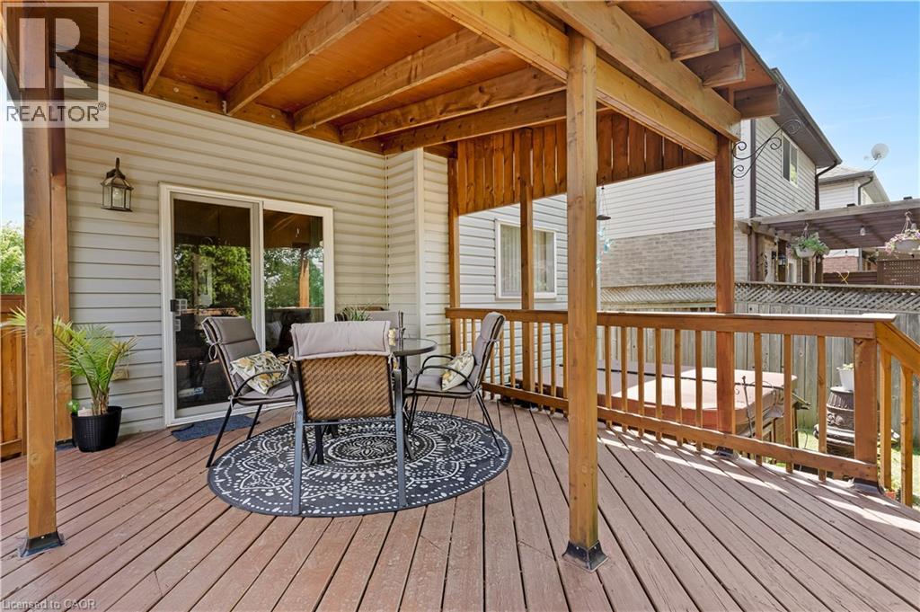 102 CHATEAU Crescent - 28