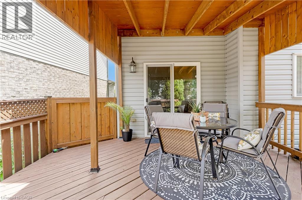 102 CHATEAU Crescent - 29