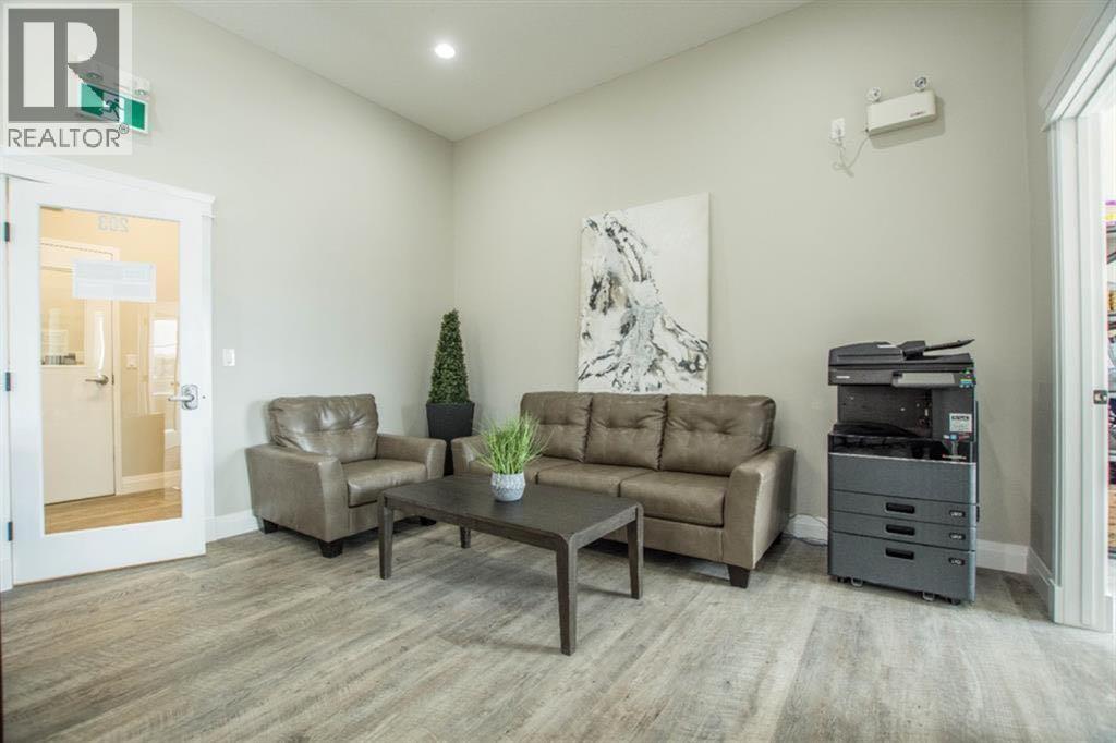 9901 97 Avenue - Photo 8