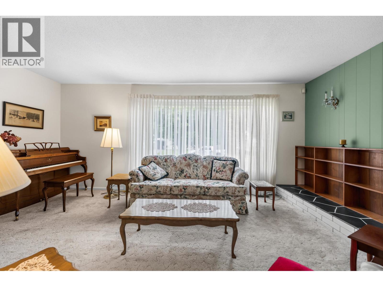 1960 GARDEN DRIVE - 5