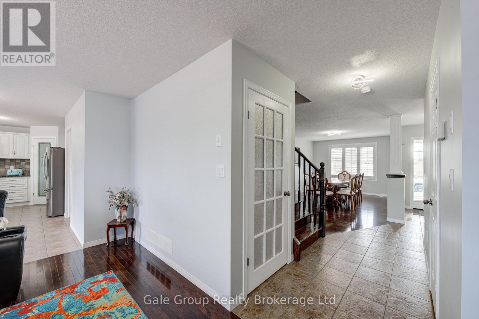 386 FAIRWAY ROAD - 8
