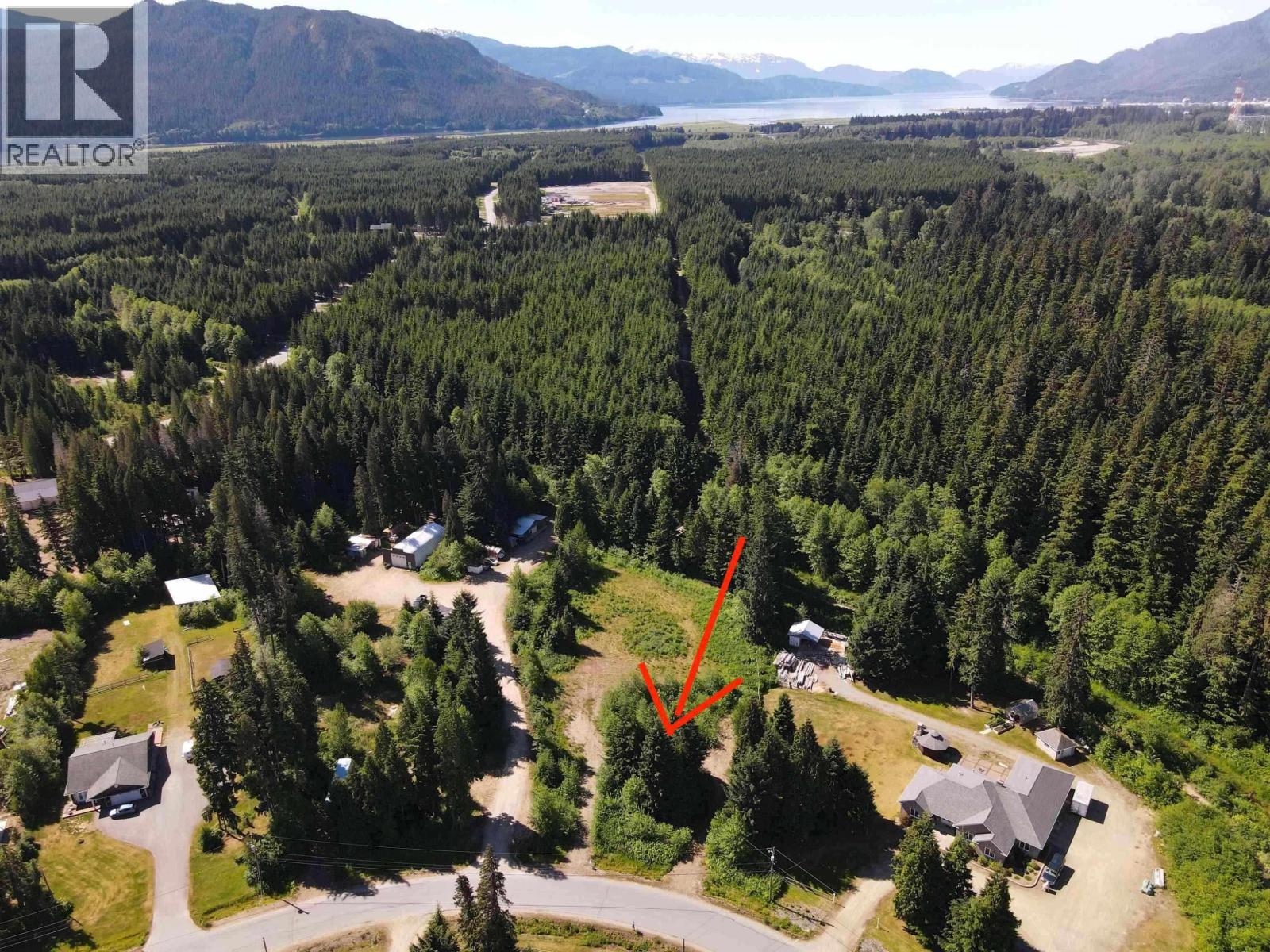 49 BLUEBERRY AVENUE, Kitimat — photo 2