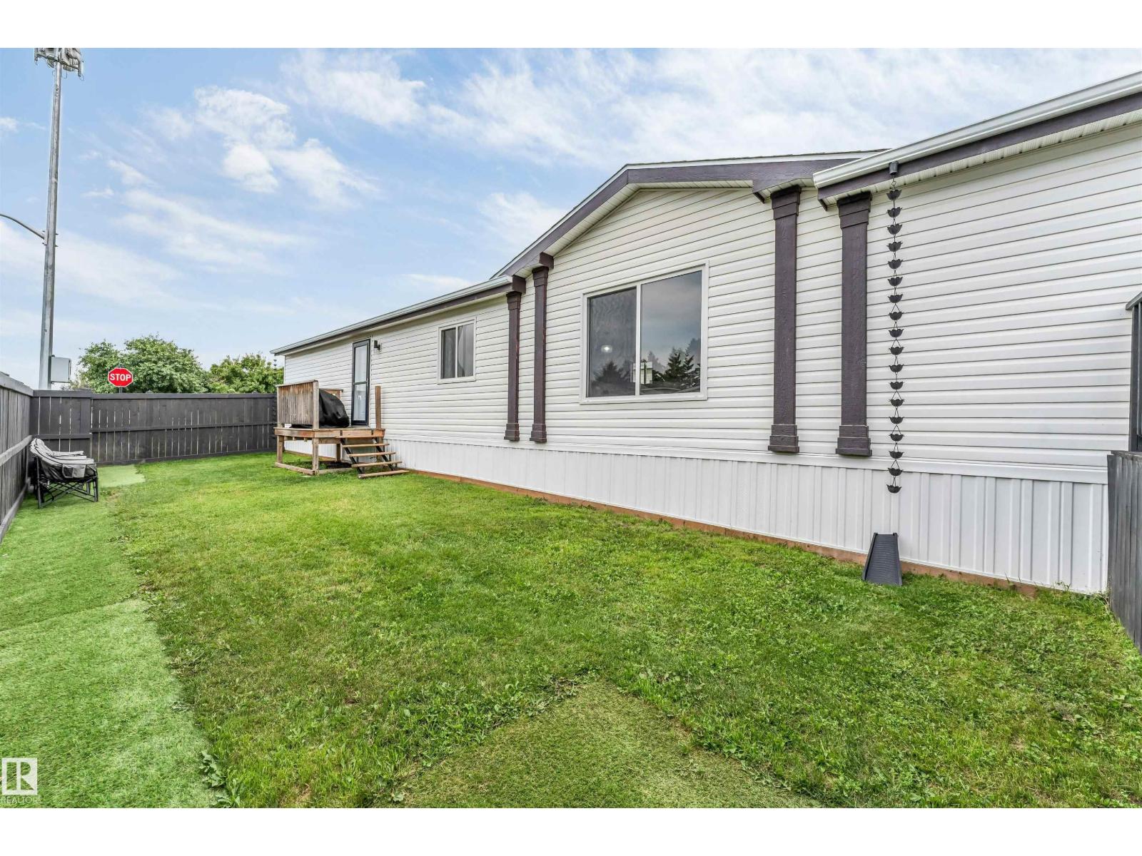 3400 lakeview point NW - 1