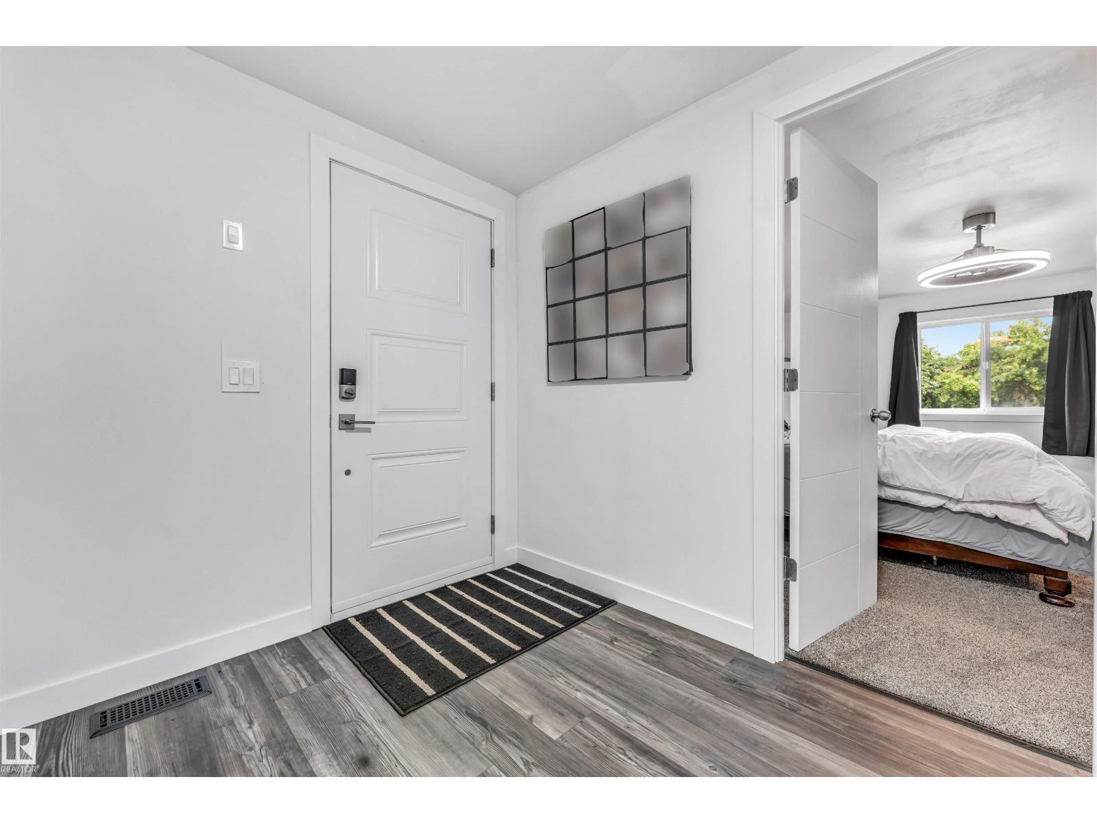 3400 lakeview point NW - 11
