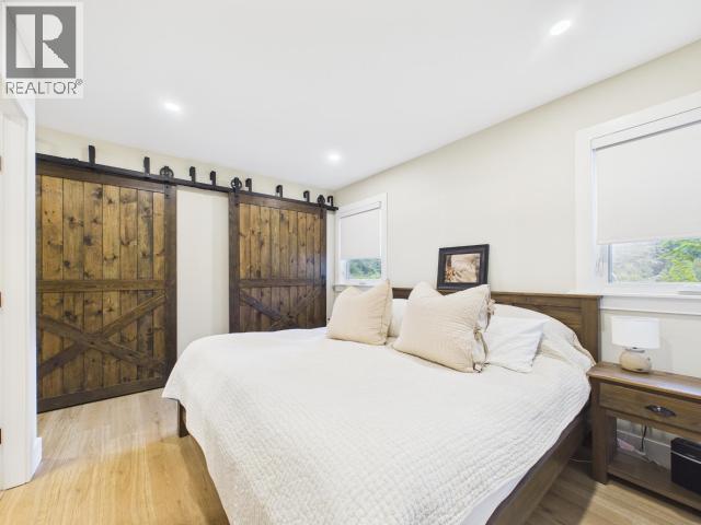 2158 ROBERTS ROAD - 27