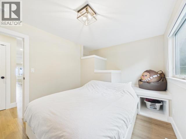 2158 ROBERTS ROAD - 33