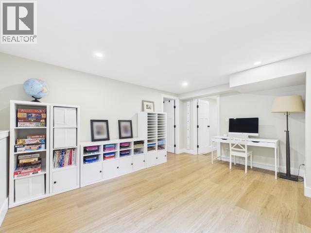 2158 ROBERTS ROAD - 36