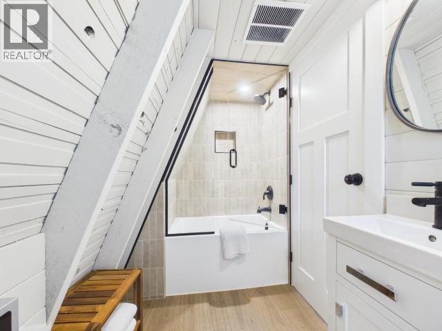 2158 ROBERTS ROAD - 75