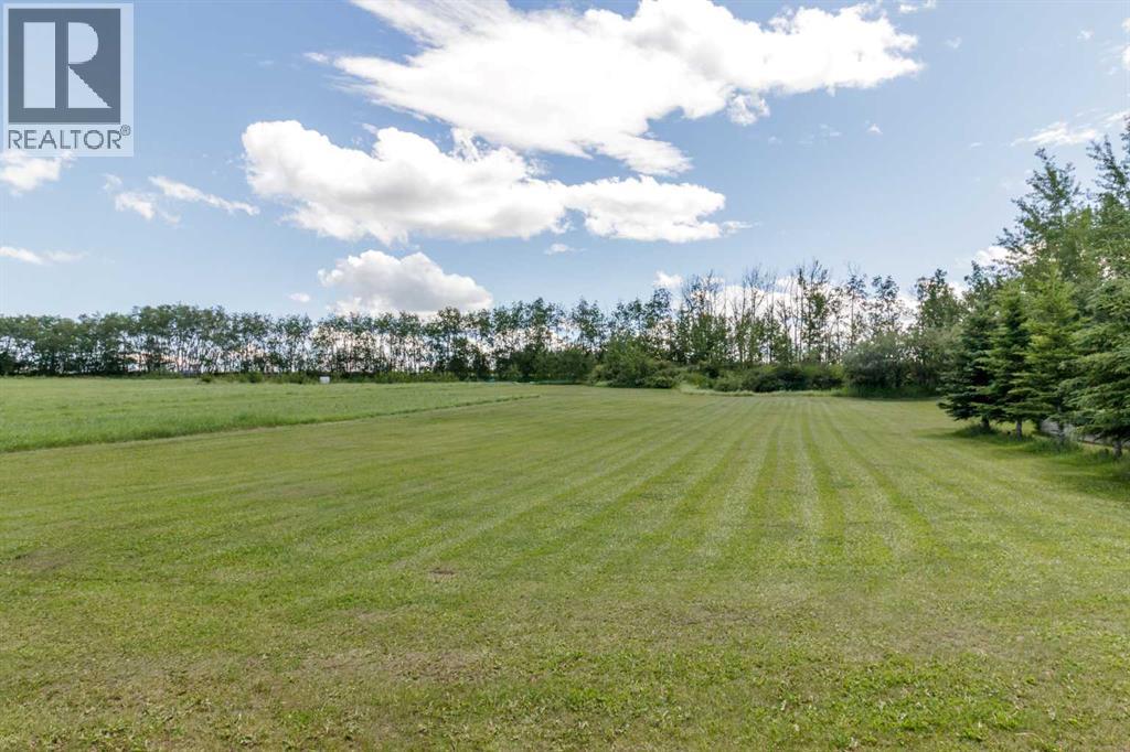 261 Range Road, Rural Lacombe County