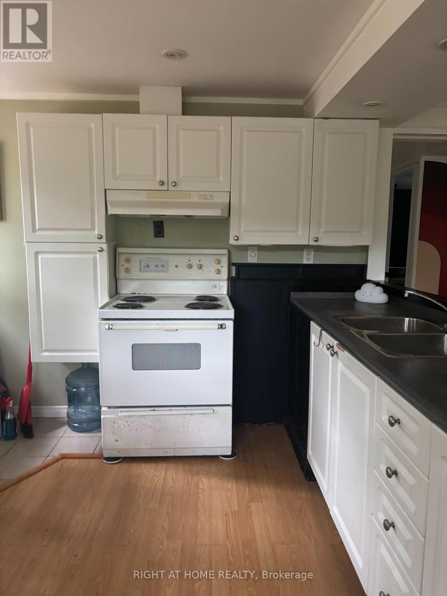28 BAKER LANE - 3