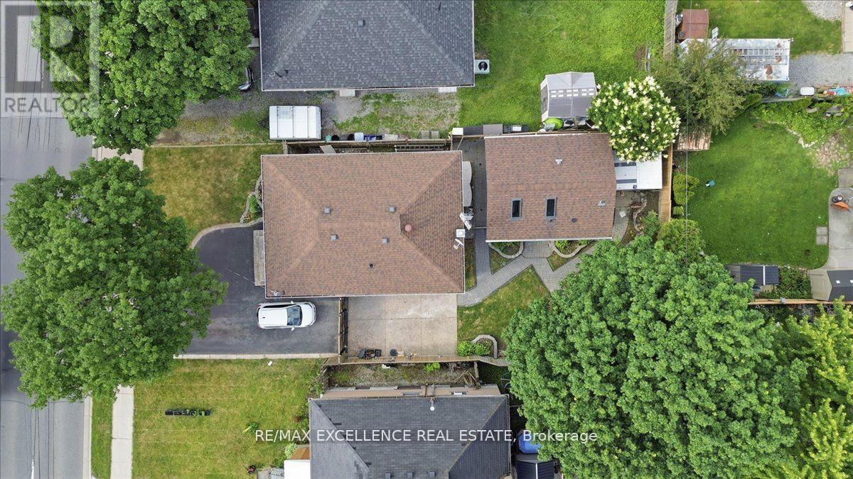 627 UPPER SHERMAN AVENUE - Image 28