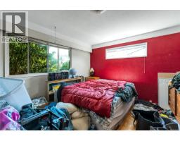 4479 Majestic Dr, Saanich, BC V8N3H7 Photo 25