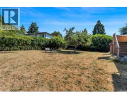 4479 Majestic Dr, Saanich, BC V8N3H7 Photo 31