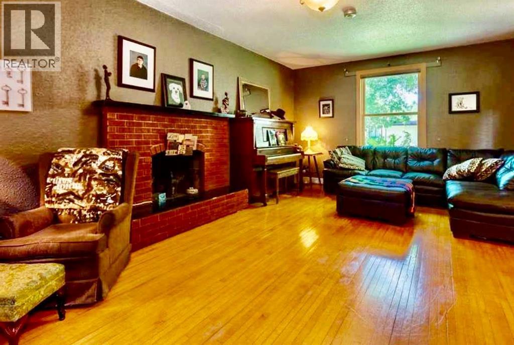 5107 46 Street - Image 24