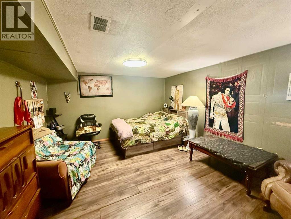 5107 46 Street - Image 30
