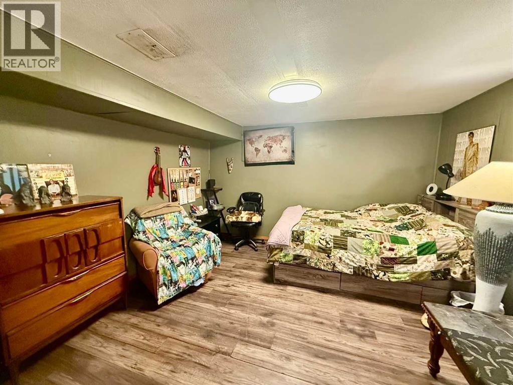 5107 46 Street - Image 31