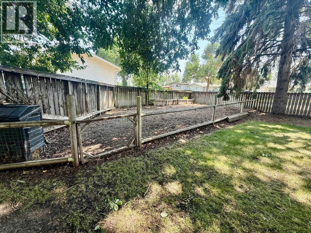 5107 46 Street - Image 33