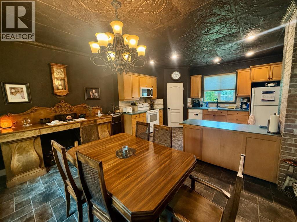 5107 46 Street - 9