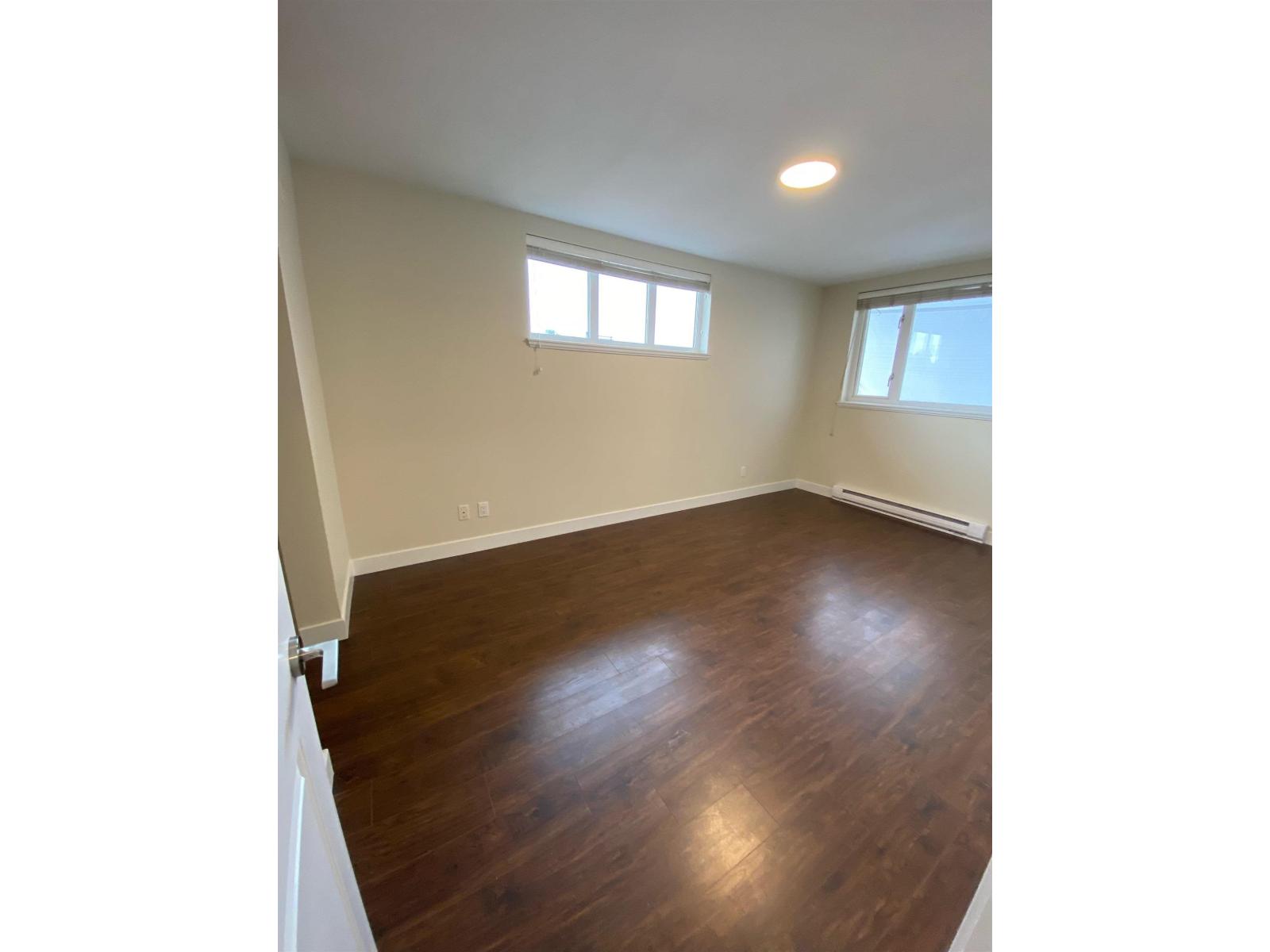 404 10822 CITY PARKWAY, Surrey — photo 2