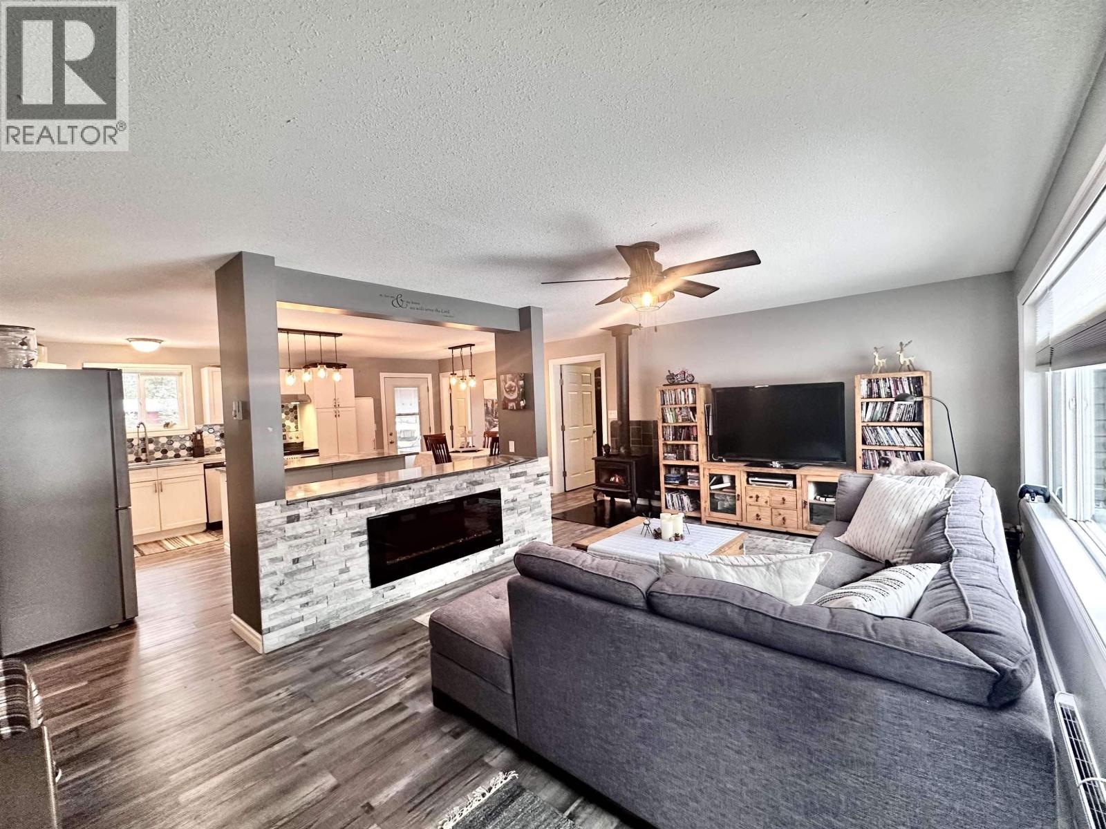 2725 TAMARACK ROAD, Valemount — photo 3