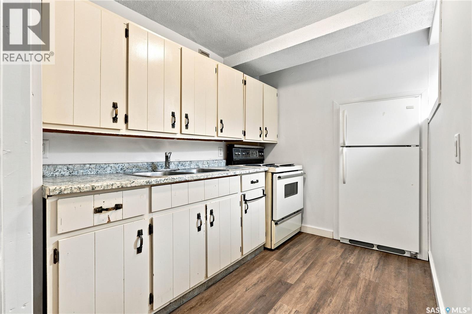 209 T AVENUE N - 27
