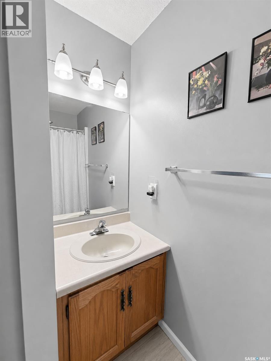 #304 255 7th STREET E - 10
