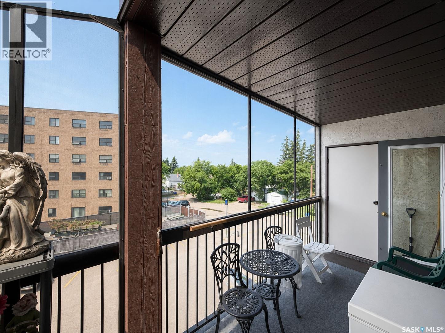 #304 255 7th STREET E - 15
