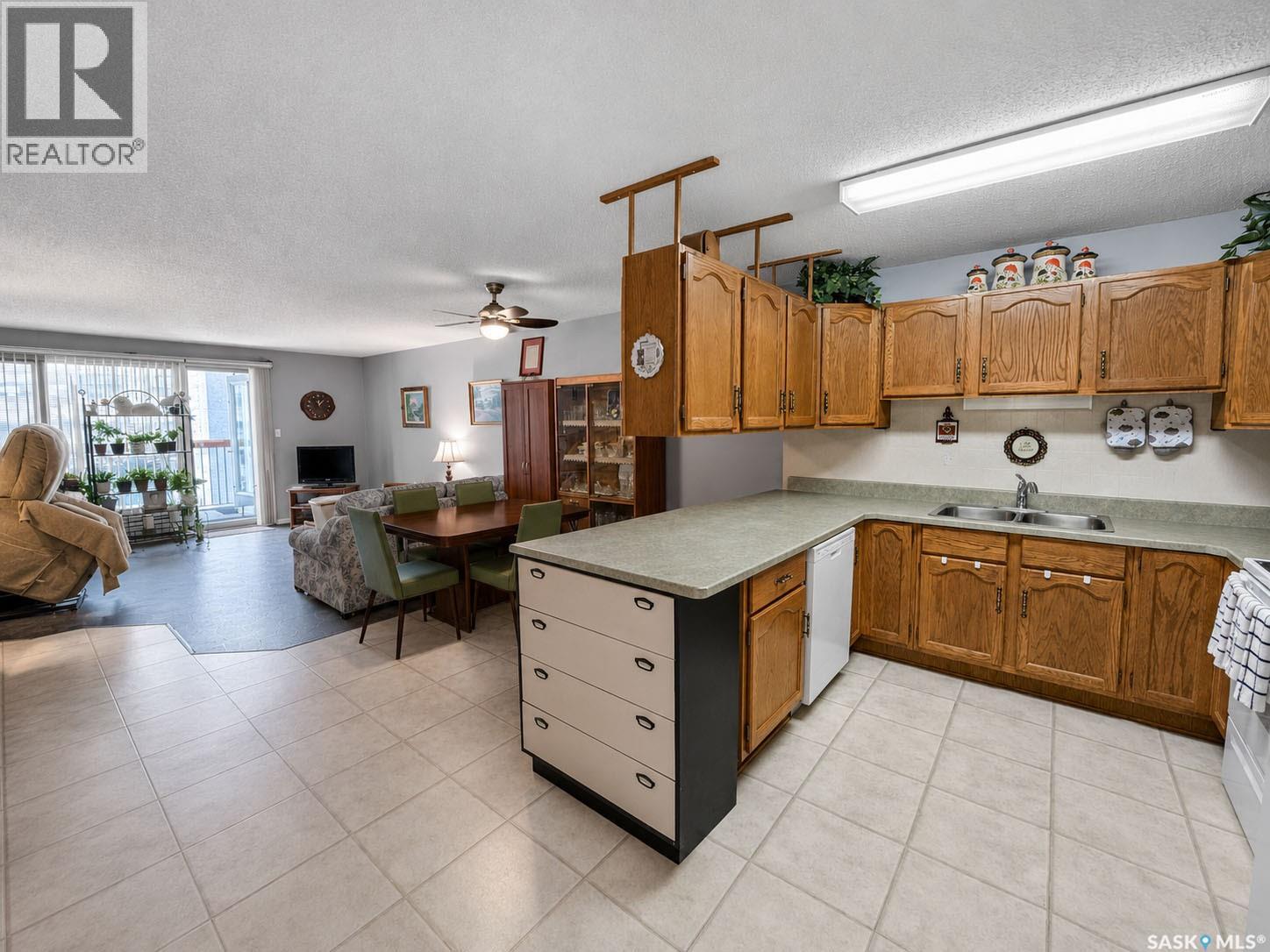 #304 255 7th STREET E - 4
