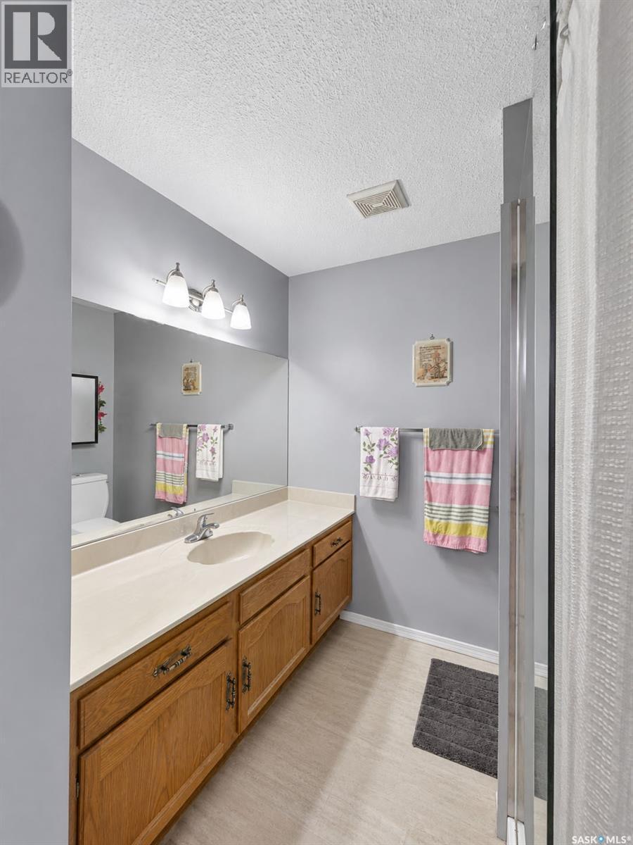 #304 255 7th STREET E - 7
