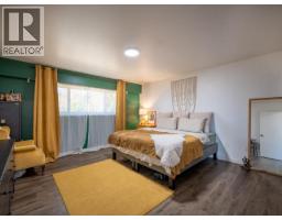 Primary Bedroom - 2277 Phillips Road, Powell River, BC  Photo 6