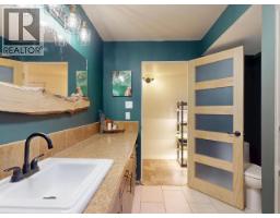 2277 Phillips Road, Powell River, BC  Photo 44
