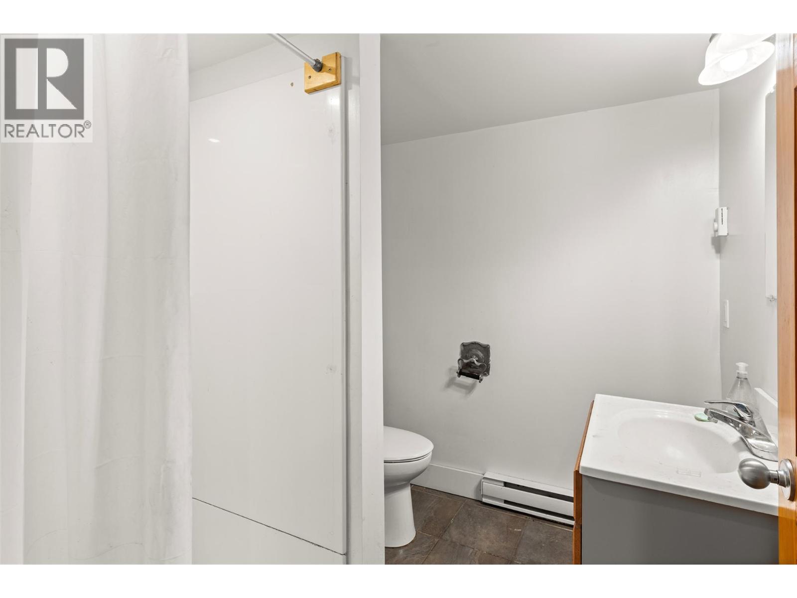 601 Barry Road - 36