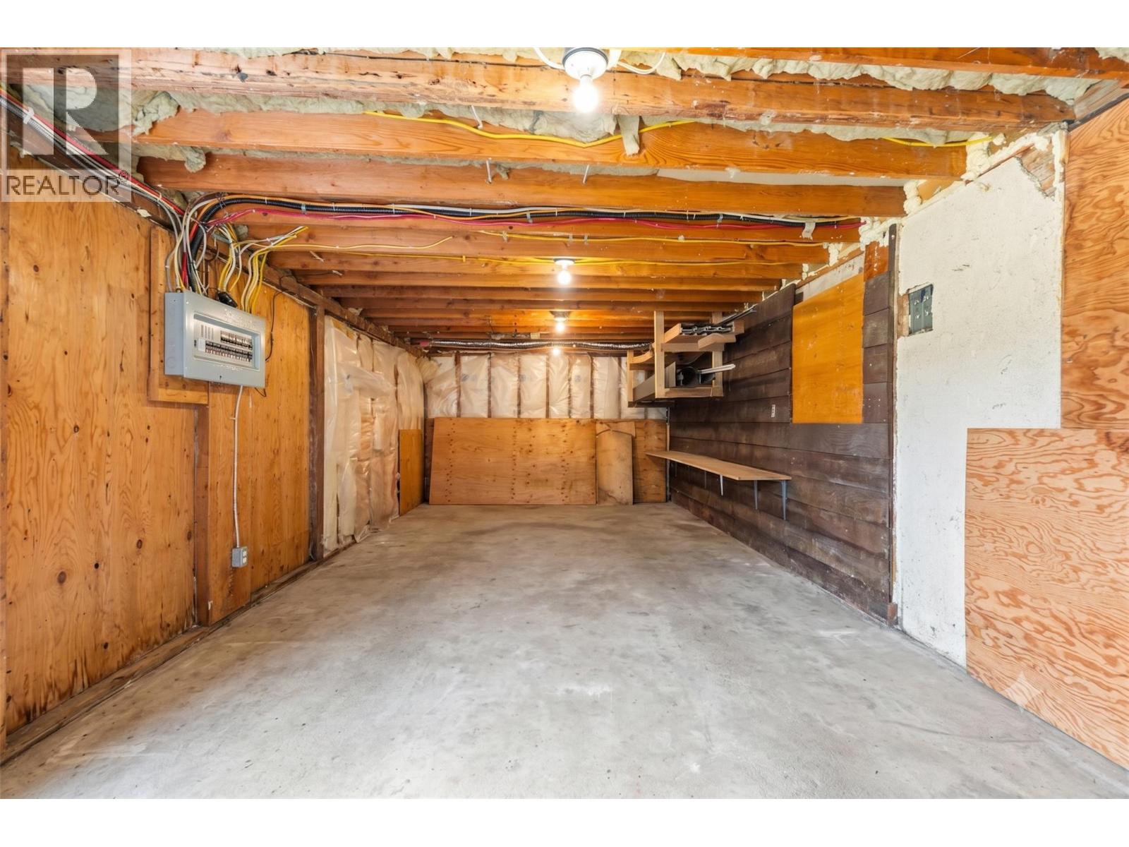 601 Barry Road - 41