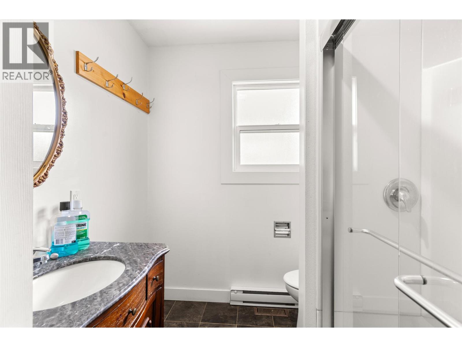 601 Barry Road - 38
