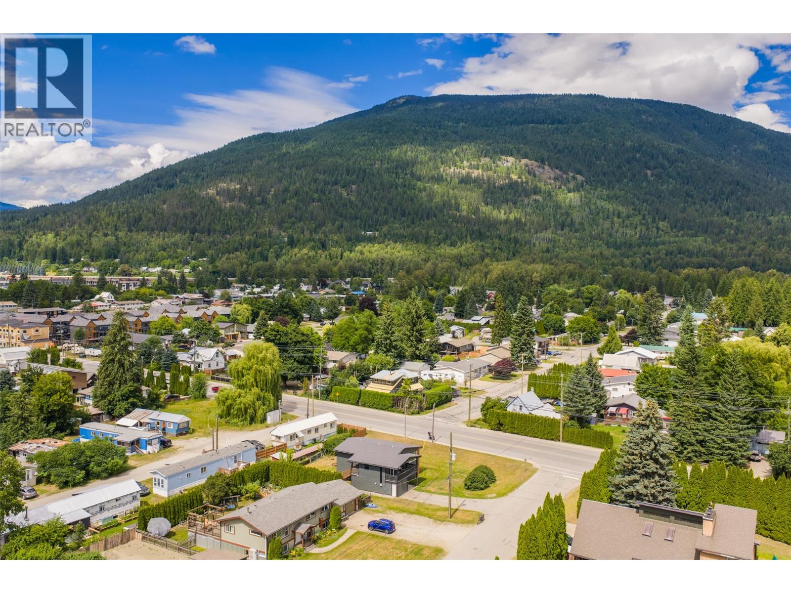 601 Barry Road - 12