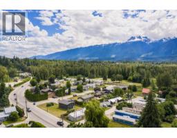 601 Barry Road, Revelstoke, BC V0E2S0 Photo 46
