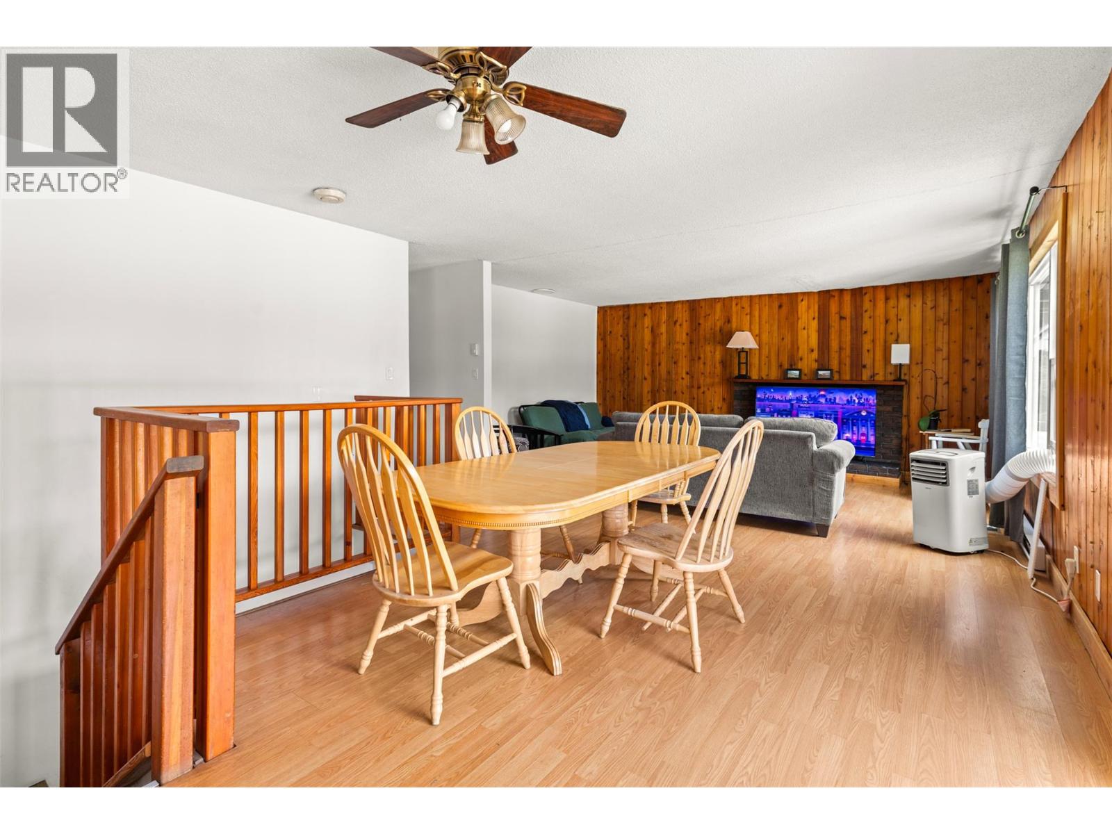 601 Barry Road - 21