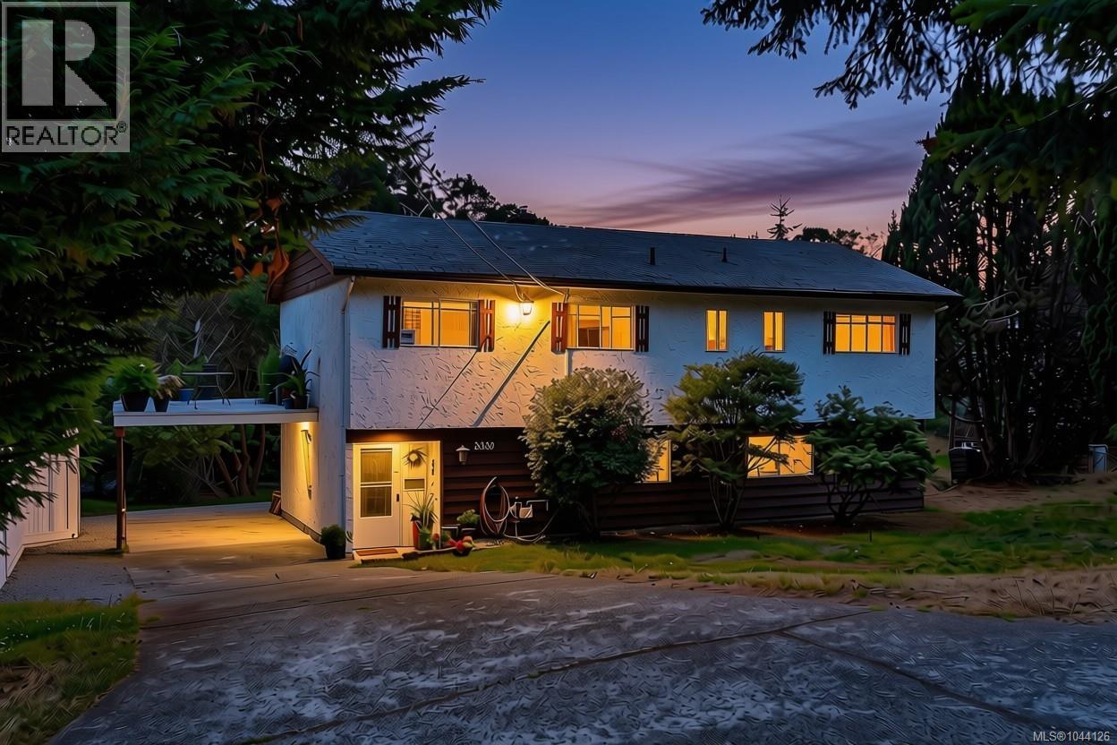 3330 Ravenwood Rd - 2