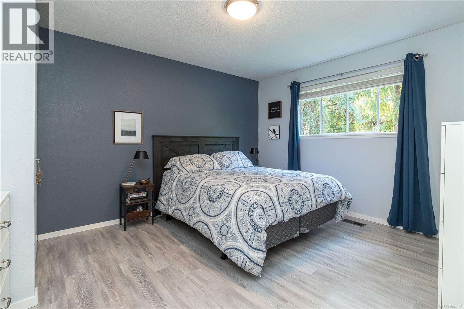 3330 Ravenwood Rd - 28