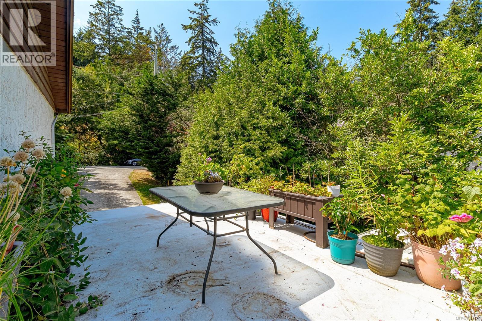 3330 Ravenwood Rd - 39