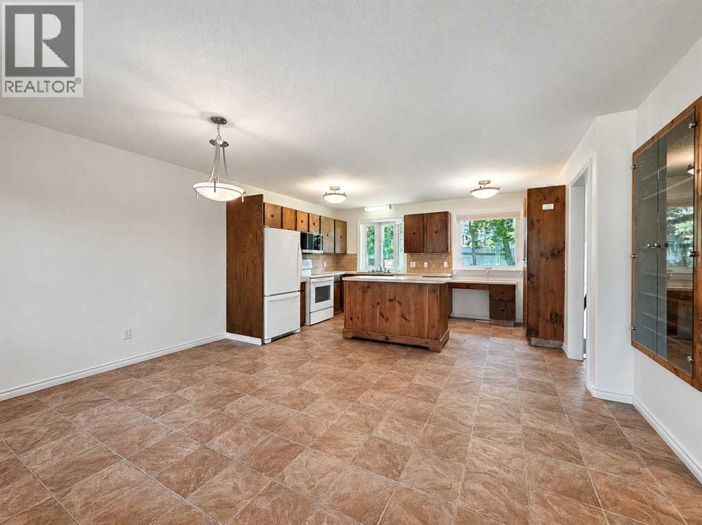 10625 105 Avenue - Image 3