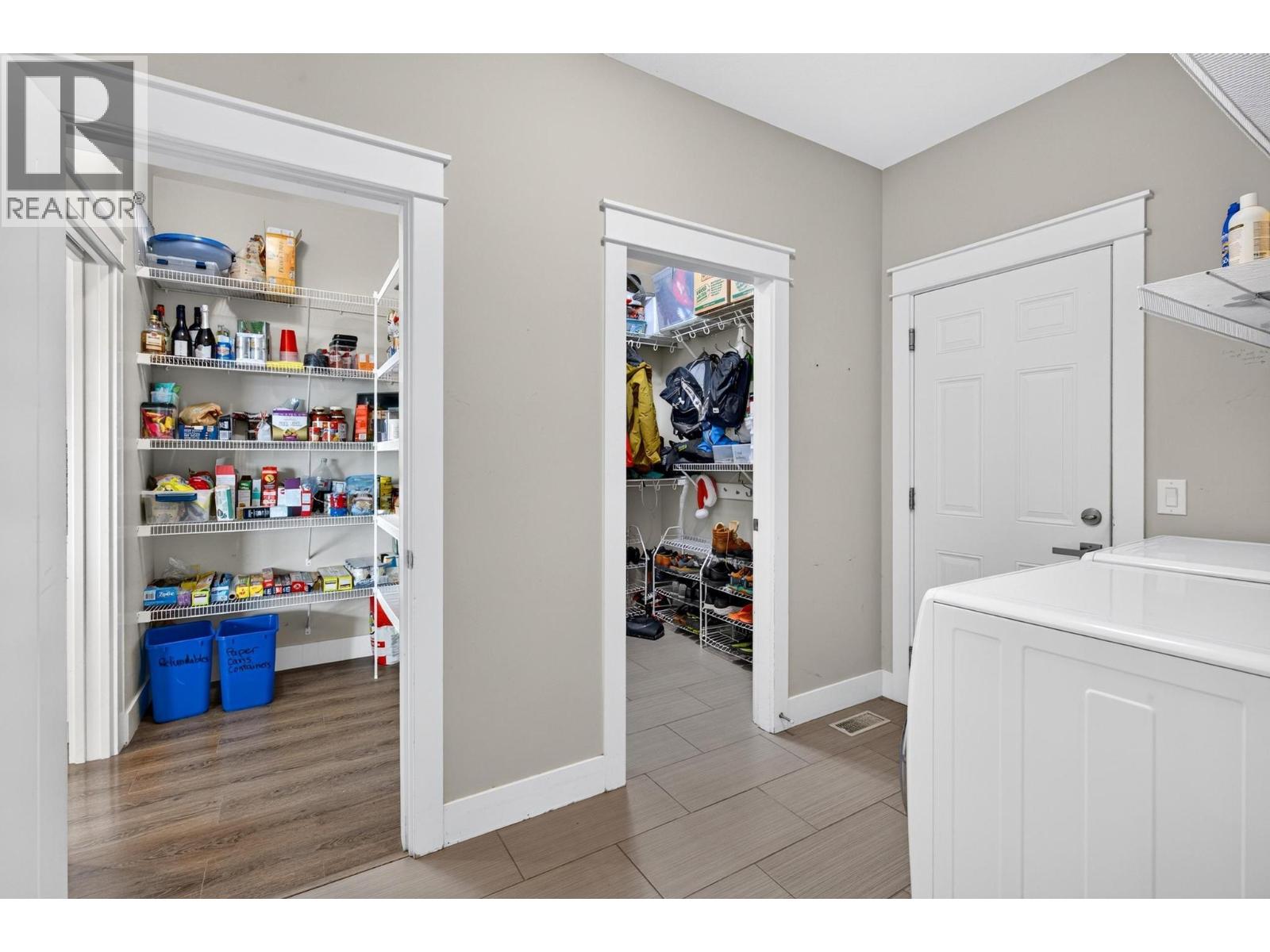 2425 Tallus Heights Drive - 28