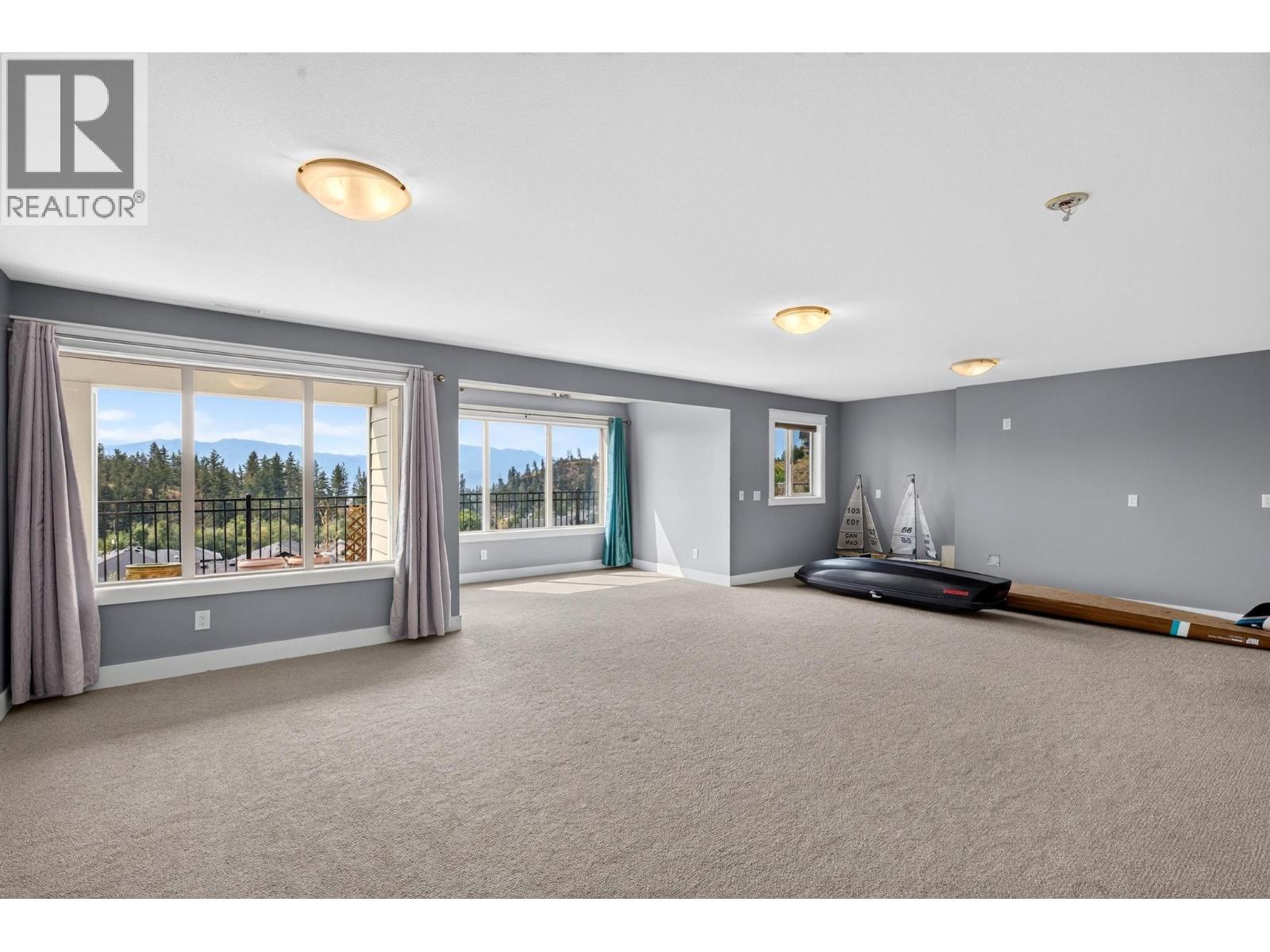 2425 Tallus Heights Drive - 29
