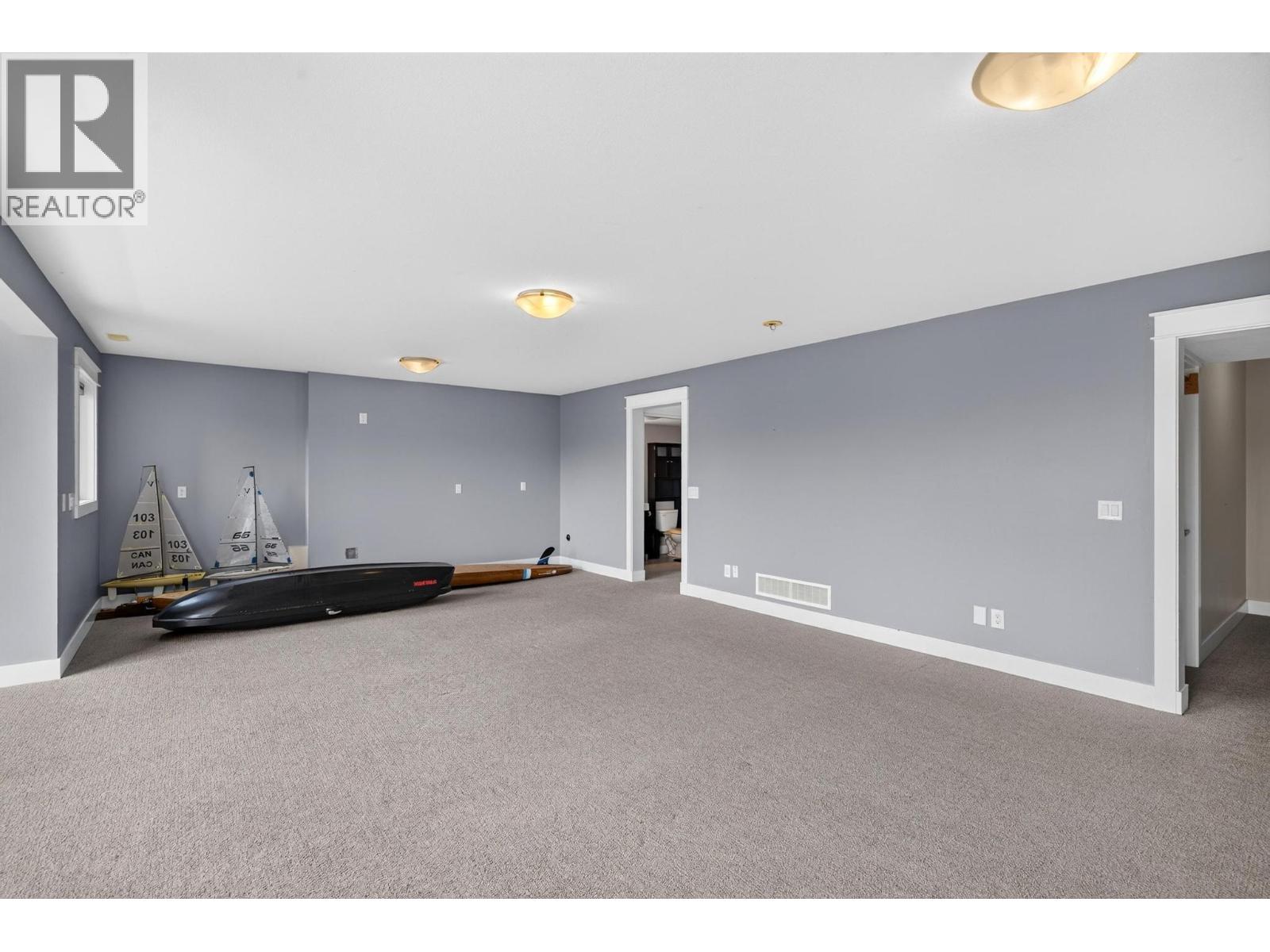 2425 Tallus Heights Drive - 31