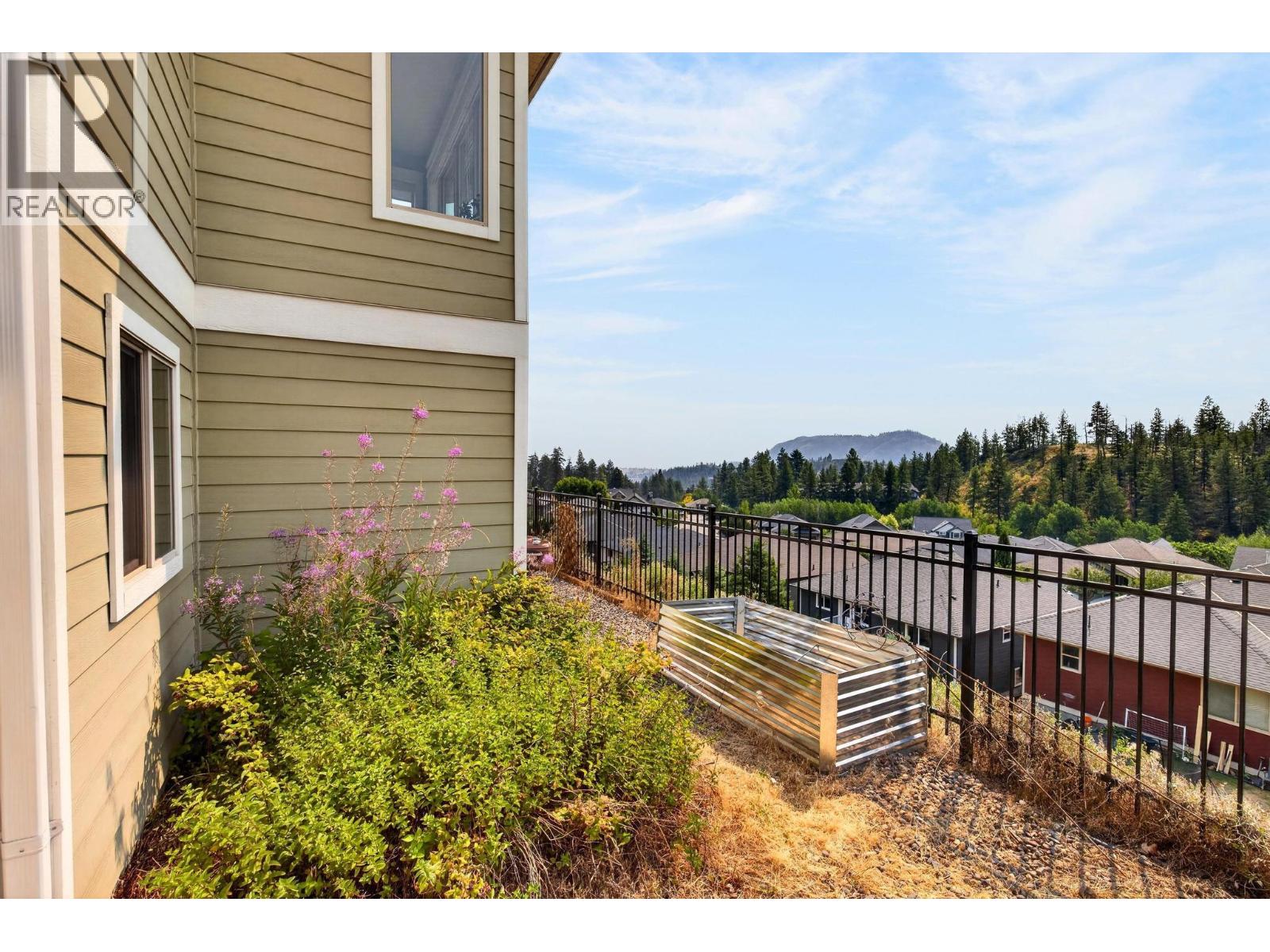 2425 Tallus Heights Drive - 36