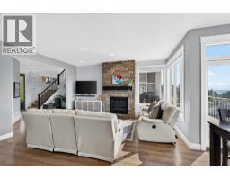 Pantry - 2425 Tallus Heights Drive, West Kelowna, BC V4T3K4 Photo 12