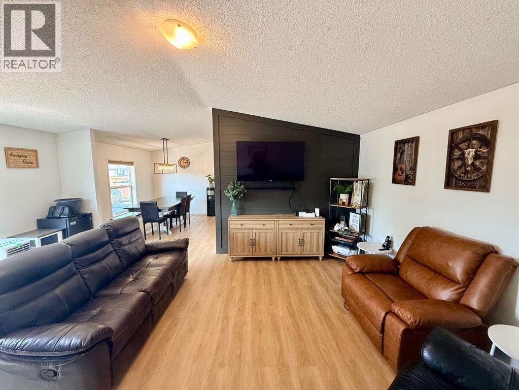 10226 103 Ave - Image 11